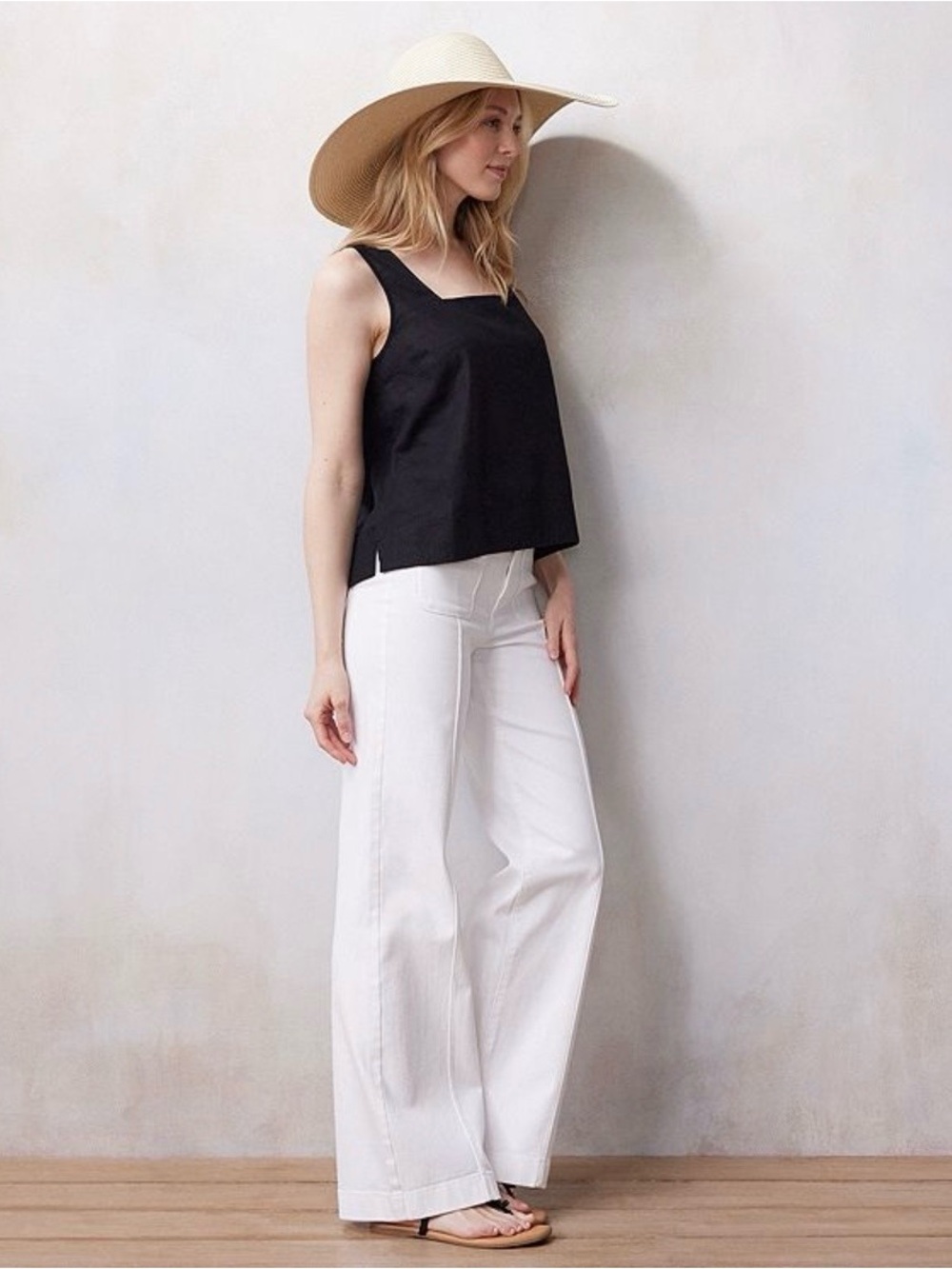Black Square-Neck Linen Tank